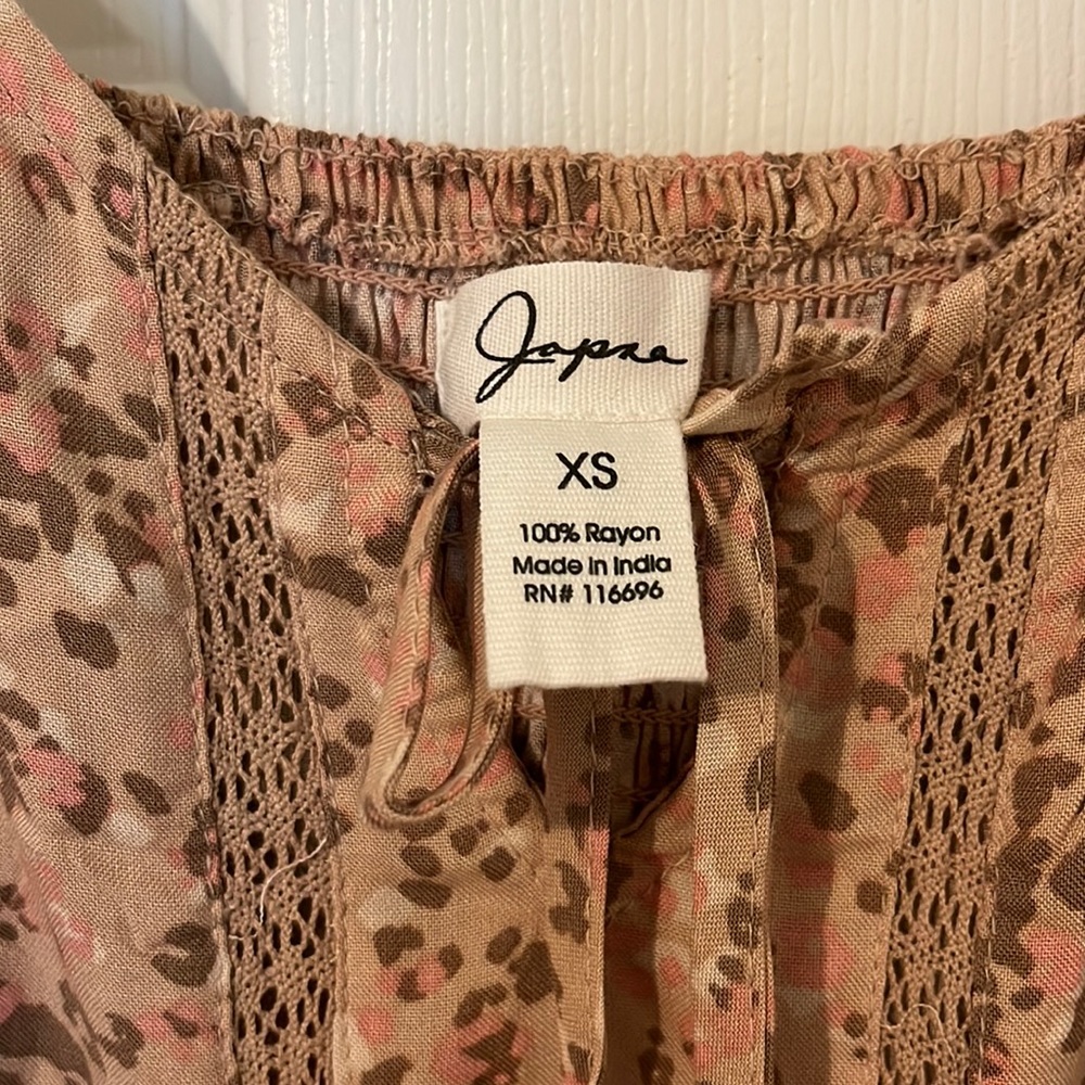 Women’s dress size XS